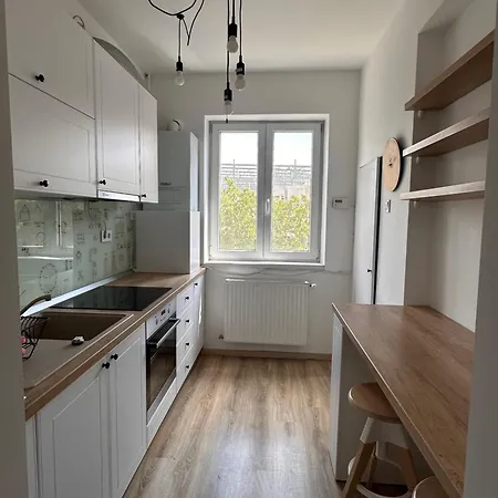 Central Apartment Apartman