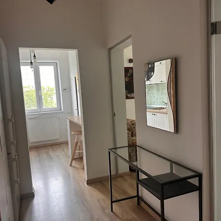 Central Apartment *