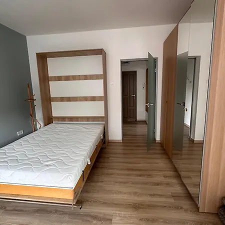Central Apartment Apartman *